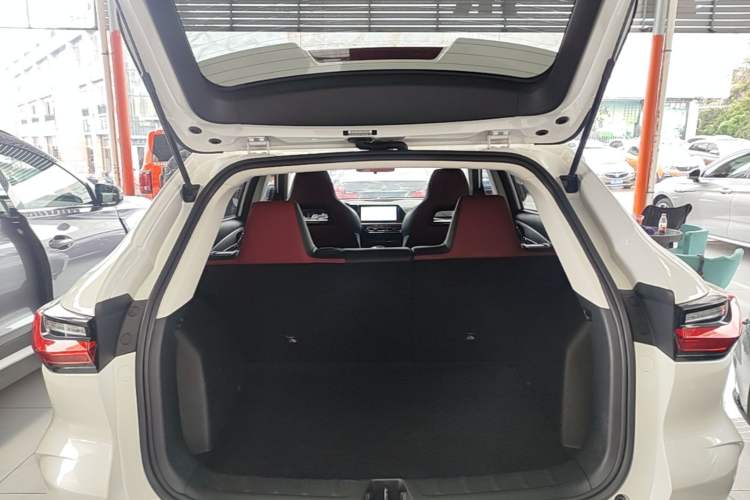 Used CHANGAN OSHAN X5 2021 1.5T DCT Prestige Edition Trunk