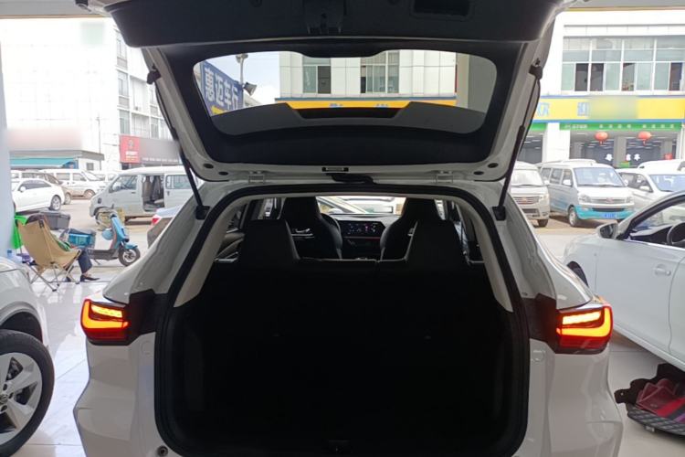 Used CHANGAN OSHAN X5 2021 1.5T DCT Luxury Edition Trunk