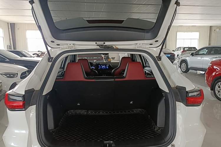 Used CHANGAN OSHAN X5 2021 Revised Version 1.5T DCT Luxury Edition Trunk