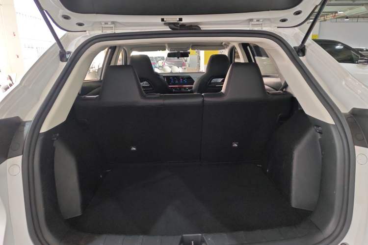 Used CHANGAN OSHAN X5 2021 1.5T DCT Prestige Edition Trunk