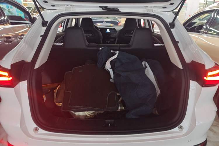 Used CHANGAN OSHAN X5 2021 1.5T DCT Prestige Edition Trunk