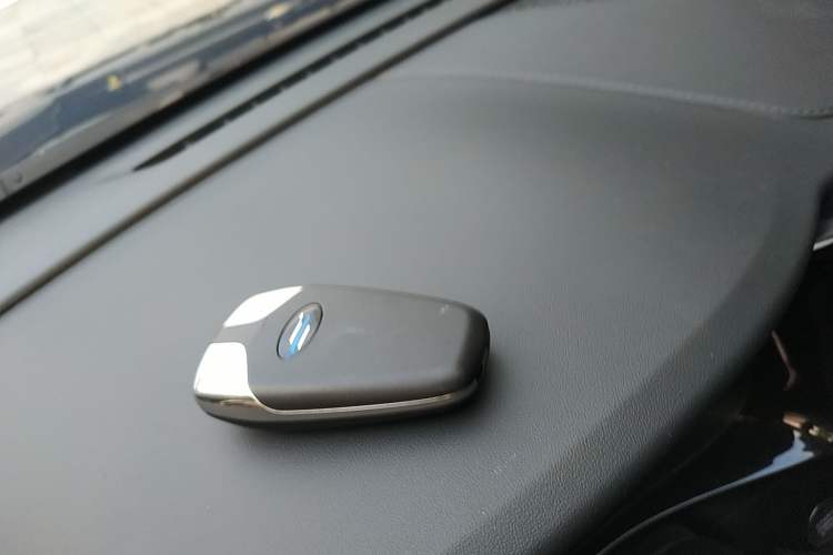 Used CHANGAN OSHAN X5 2021 1.6L CVT Comfort Model Vehicle Key