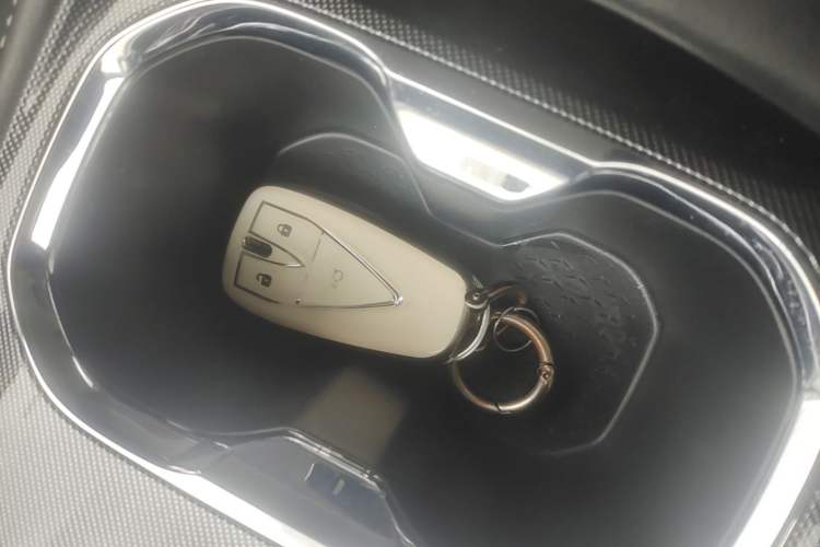 Used CHANGAN OSHAN X5 2021 Revised Version 1.5T DCT Luxury Edition Vehicle Key