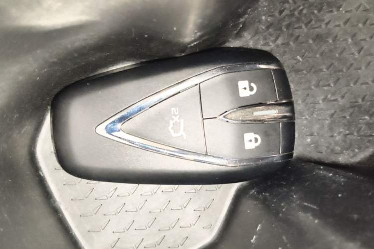 Used CHANGAN OSHAN X5 2021 1.6L CVT Luxury Version Vehicle Key