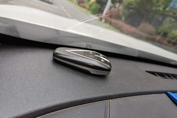 Used CHANGAN OSHAN X5 2021 1.5T DCT Prestige Edition Vehicle Key