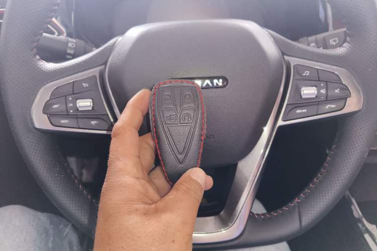 Used CHANGAN OSHAN X5 2021 1.5T DCT Prestige Edition Vehicle Key