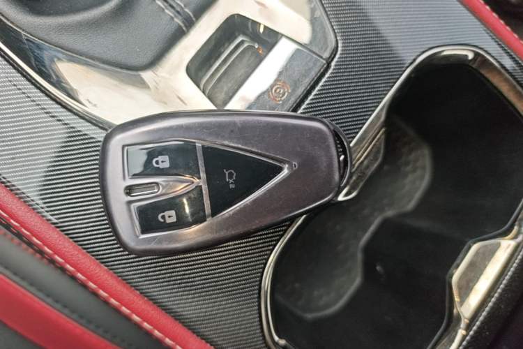 Used CHANGAN OSHAN X5 2021 Revised Version 1.5T DCT Luxury Edition Vehicle Key