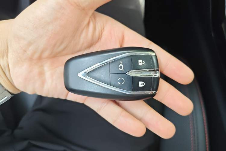 Used CHANGAN OSHAN X5 2021 1.6L CVT Flagship Model Vehicle Key