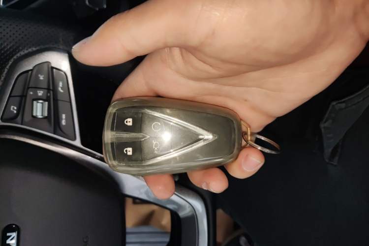 Used CHANGAN OSHAN X5 2021 1.5T DCT Prestige Edition Vehicle Key
