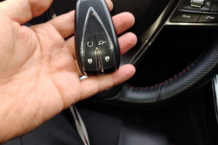 Used CHANGAN OSHAN X5 2021 1.6L CVT Comfort Model Vehicle Key