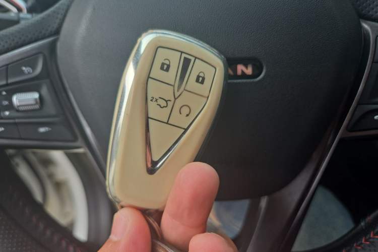 Used CHANGAN OSHAN X5 2021 1.5T DCT Prestige Edition Vehicle Key