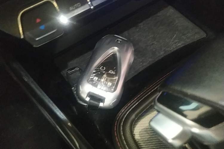 Used CHANGAN OSHAN X5 2021 1.6L CVT Luxury Model Vehicle Key