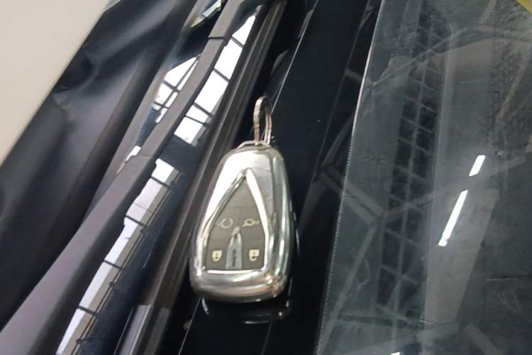 Used CHANGAN OSHAN X5 2021 1.5T DCT Prestige Edition Vehicle Key