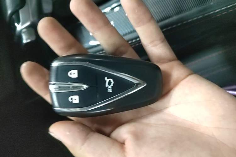Used CHANGAN OSHAN X5 2021 1.6L CVT Comfort Model Vehicle Key