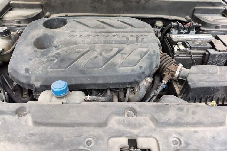 Used CHANGAN OSHAN X5 2021 1.5T DCT Prestige Edition Engine Bay