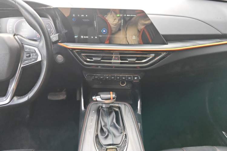 Used CHANGAN OSHAN X5 2022 Sport Edition 1.5T DCT Cyclone Assault Audio And AC Panel