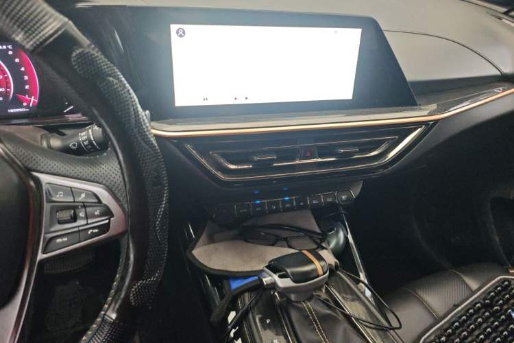 Used CHANGAN OSHAN X5 2022 1.5T DCT Xiake Edition Audio And AC Panel