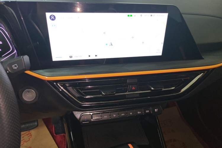 Used CHANGAN OSHAN X5 2022 Sport Edition 1.5T DCT Hurricane Sonic Audio And AC Panel