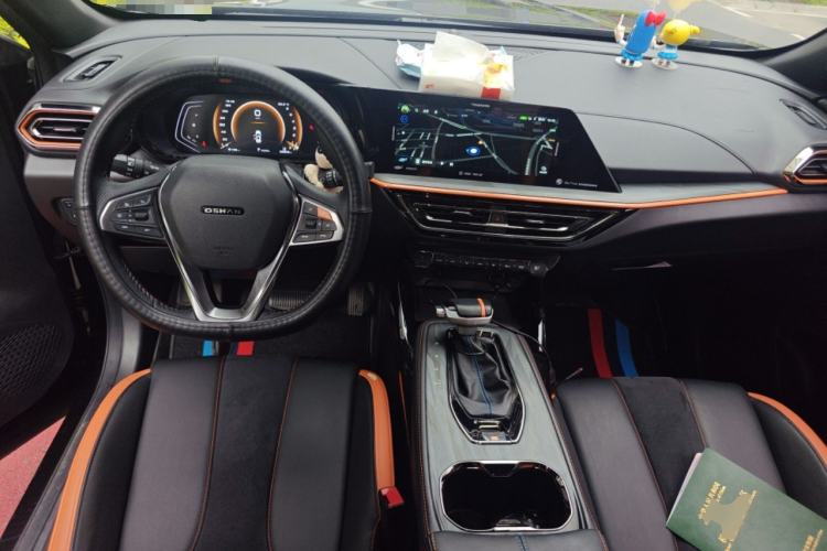 Used CHANGAN OSHAN X5 2022 Sport Edition 1.5T DCT Hurricane Sonic Center Console