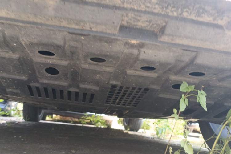 Used CHANGAN OSHAN X5 2022 1.5T DCT Xiake Edition Chassis Front