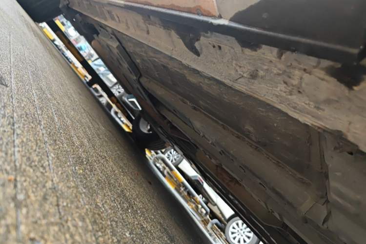 Used CHANGAN OSHAN X5 2022 Sport Edition 1.5T DCT Hurricane Sonic Chassis Front Right