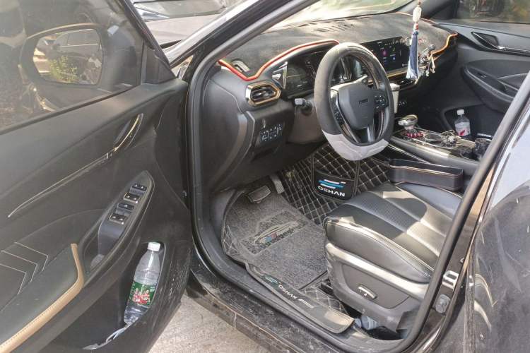 Used CHANGAN OSHAN X5 2022 1.5T DCT Xiake Edition Driver Seat