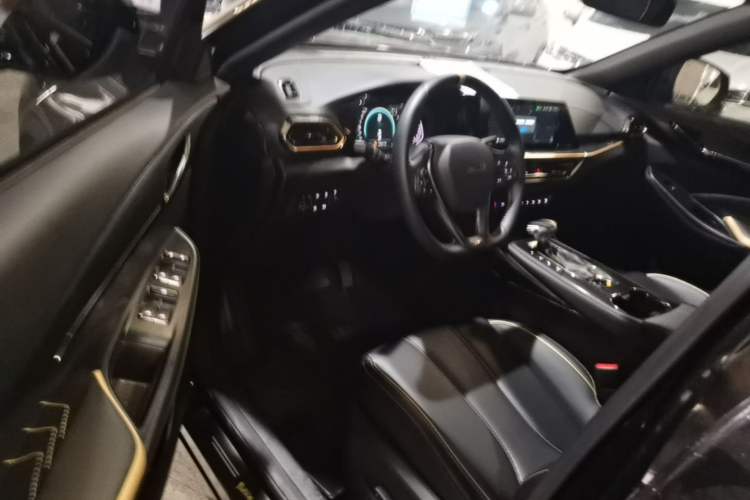 Used CHANGAN OSHAN X5 2022 1.5T DCT Xiake Edition Driver Seat