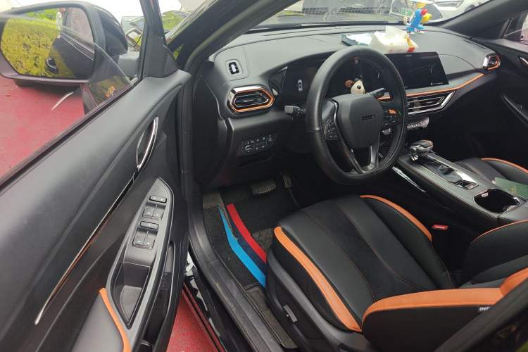Used CHANGAN OSHAN X5 2022 Sport Edition 1.5T DCT Hurricane Sonic Driver Seat