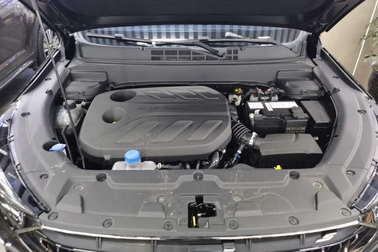 Used CHANGAN OSHAN X5 2022 1.5T DCT Xiake Edition Engine Bay