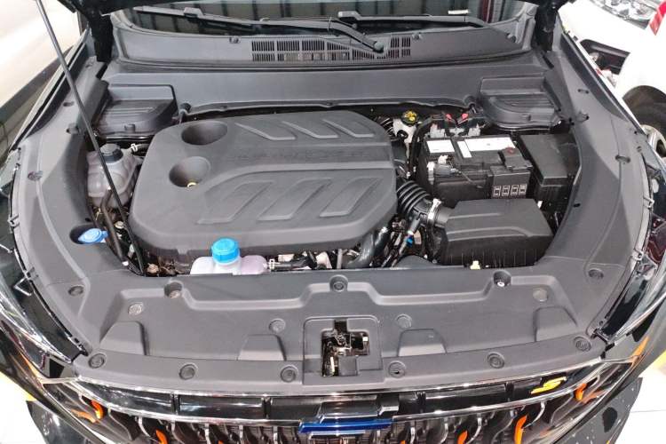 Used CHANGAN OSHAN X5 2022 Sport Edition 1.5T DCT Cyclone Assault Engine Bay