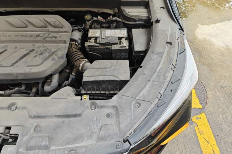 Used CHANGAN OSHAN X5 2022 Sport Edition 1.5T DCT Hurricane Sonic Engine Bay Left