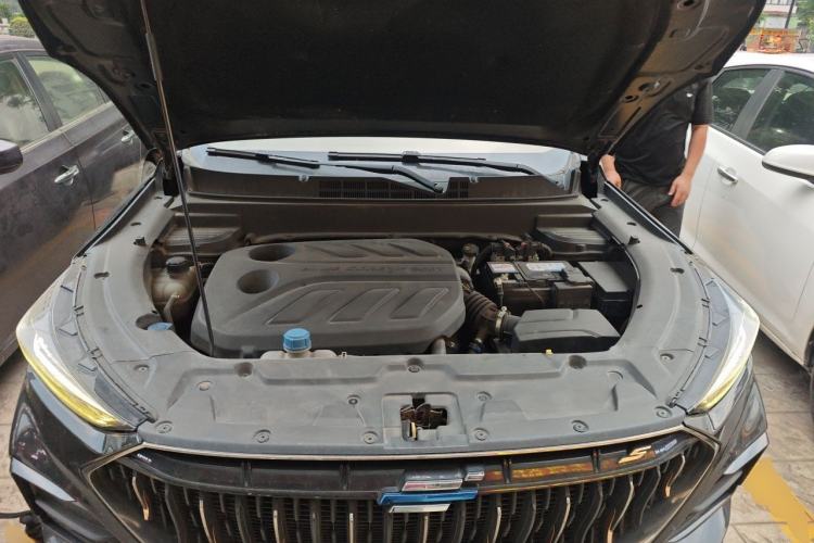 Used CHANGAN OSHAN X5 2022 1.5T DCT Xiake Edition Engine Bay