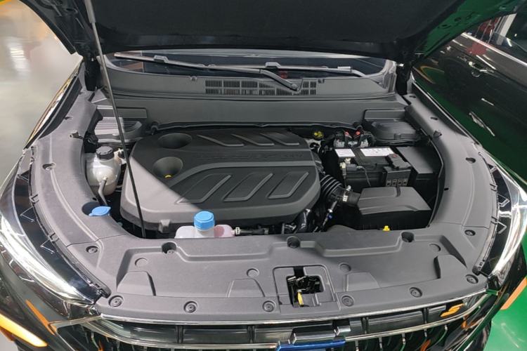 Used CHANGAN OSHAN X5 2022 Sport Edition 1.5T DCT Hurricane Sonic Engine Bay