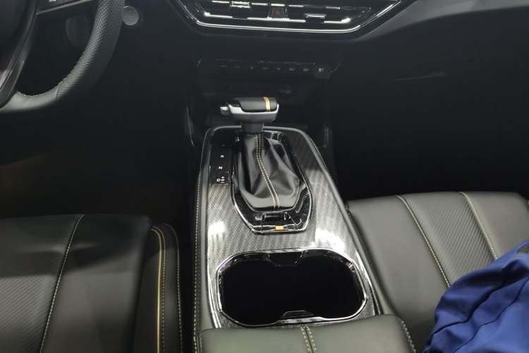 Used CHANGAN OSHAN X5 2022 1.5T DCT Xiake Edition Gear Lever