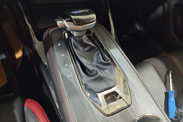 Used CHANGAN OSHAN X5 2022 1.5T DCT Tiger Roar Limited Edition Gear Lever