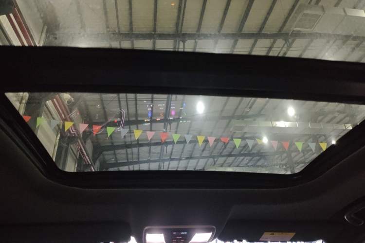 Used CHANGAN OSHAN X5 2022 Sport Edition 1.5T DCT Cyclone Assault Headliner