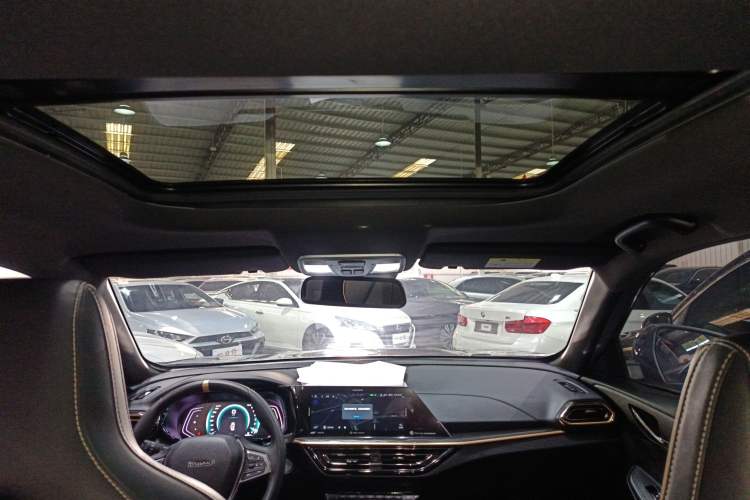 Used CHANGAN OSHAN X5 2022 1.5T DCT Xiake Edition Headliner
