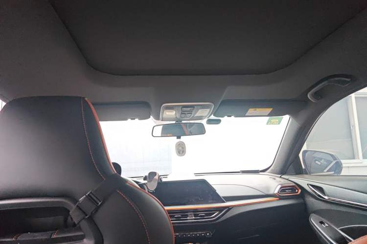 Used CHANGAN OSHAN X5 2022 Sport Edition 1.5T DCT Hurricane Sonic Headliner