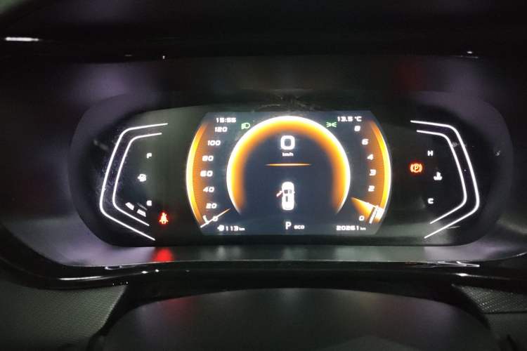 Used CHANGAN OSHAN X5 2022 Sport Edition 1.5T DCT Cyclone Assault Instrument Cluster
