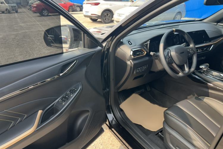 Used CHANGAN OSHAN X5 2022 1.5T DCT Xiake Edition Interior 1