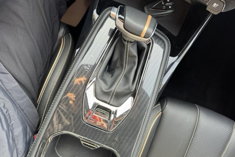 Used CHANGAN OSHAN X5 2022 1.5T DCT Xiake Edition Interior 5