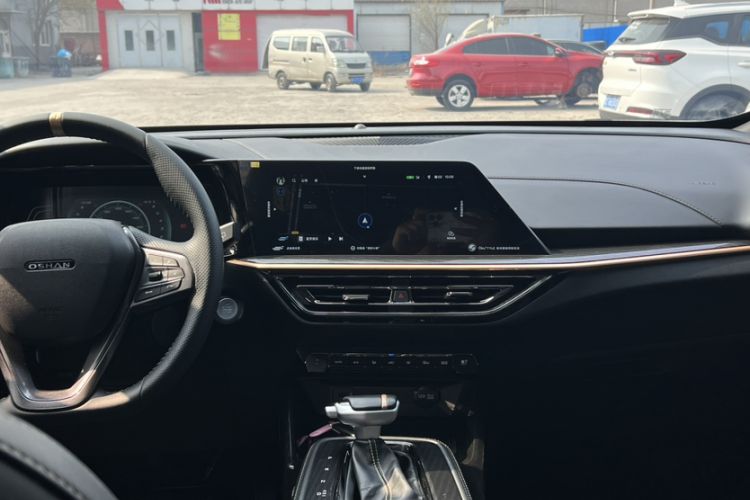 Used CHANGAN OSHAN X5 2022 1.5T DCT Xiake Edition Interior 6