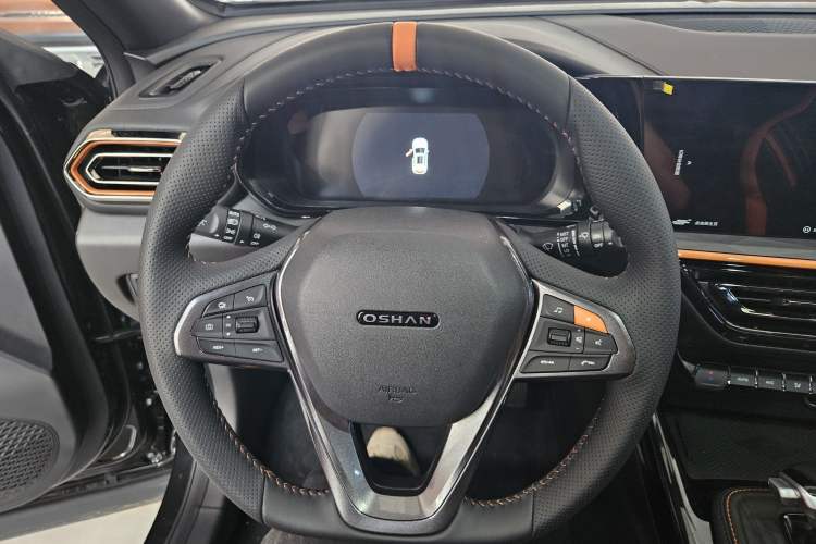 Used CHANGAN OSHAN X5 2022 Sport Edition 1.5T DCT Hurricane Sonic Interior 7