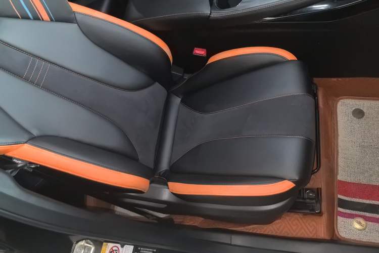 Used CHANGAN OSHAN X5 2022 Sport Edition 1.5T DCT Hurricane Sonic Interior 9