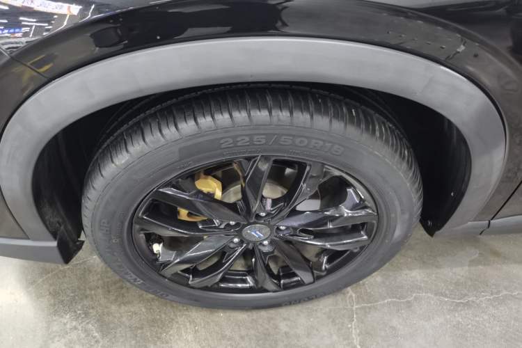 Used CHANGAN OSHAN X5 2022 1.5T DCT Xiake Edition Left Front Wheel Hub