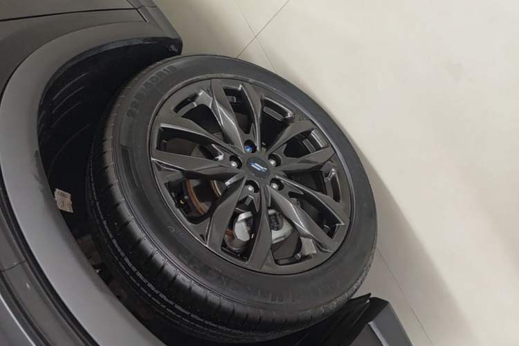 Used CHANGAN OSHAN X5 2022 Sport Edition 1.5T DCT Hurricane Sonic Left Front Wheel Hub