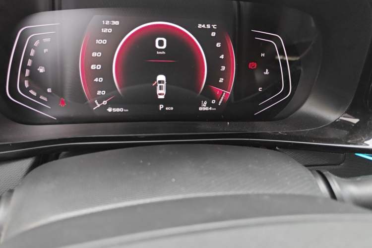 Used CHANGAN OSHAN X5 2022 Sport Edition 1.5T DCT Hurricane Sonic Odometer Close Up