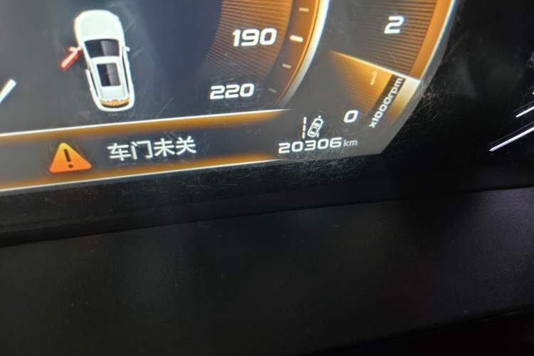 Used CHANGAN OSHAN X5 2022 Sport Edition 1.5T DCT Hurricane Sonic Odometer Close Up