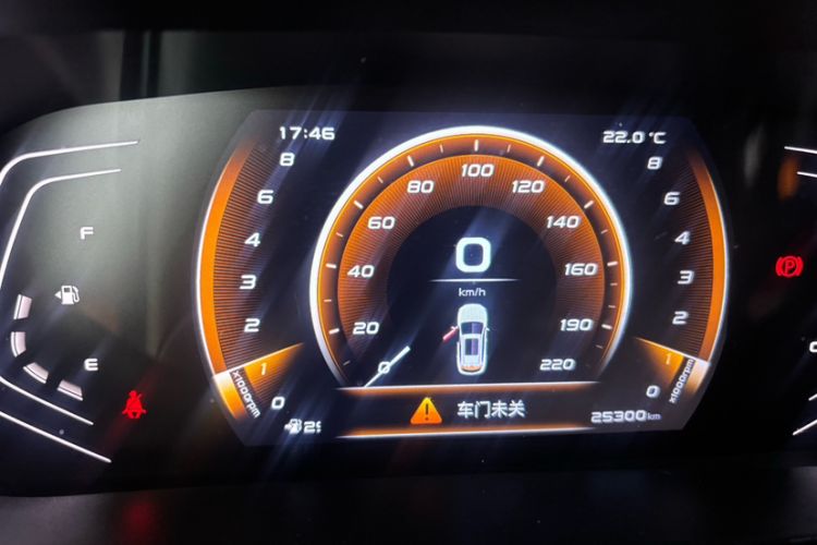 Used CHANGAN OSHAN X5 2022 Sport Edition 1.5T DCT Hurricane Sonic Odometer Close Up