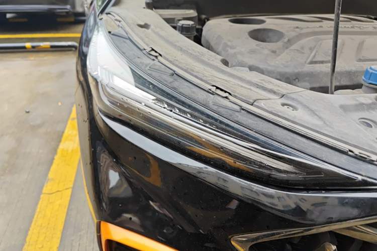 Used CHANGAN OSHAN X5 2022 Sport Edition 1.5T DCT Hurricane Sonic Right Front Headlight